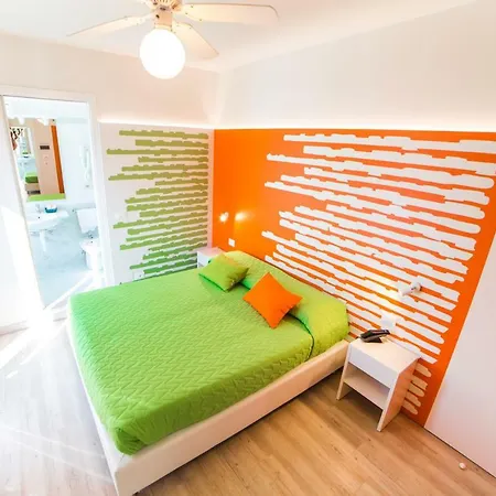 All'orologio - Boutique 3*