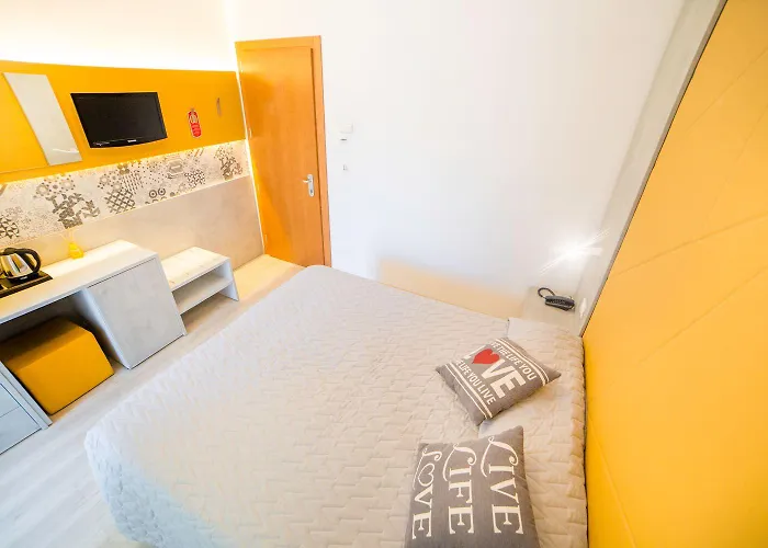 All'orologio - Boutique 3*