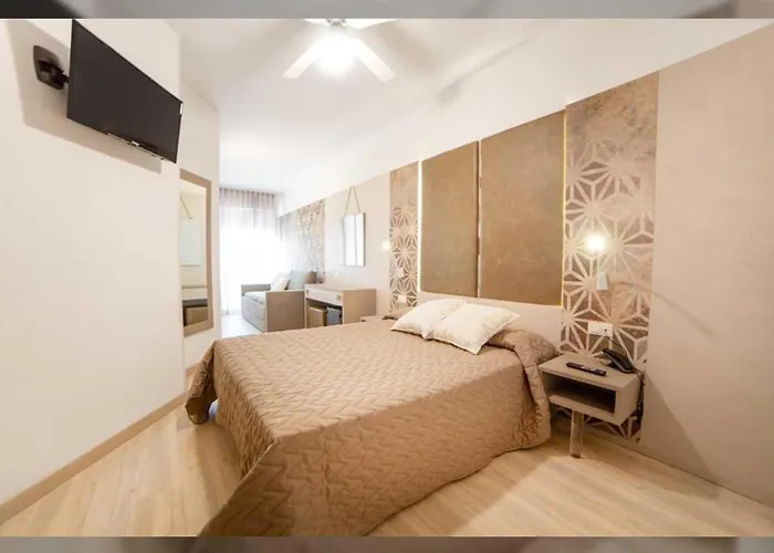 All'orologio - Boutique 3*