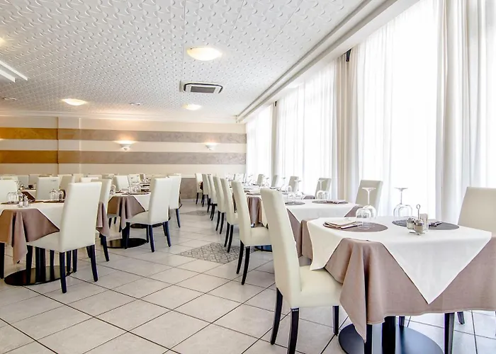 All'orologio - Boutique 3* Caorle