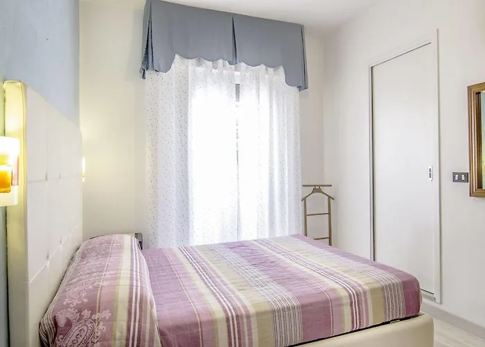 All'orologio - Boutique 3* Caorle